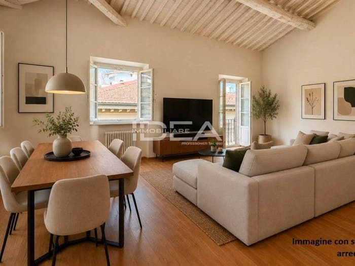 Appartamento con 5 locali in vendita in Piazza Napoleone, Piazza Napoleone San Michele, Lucca