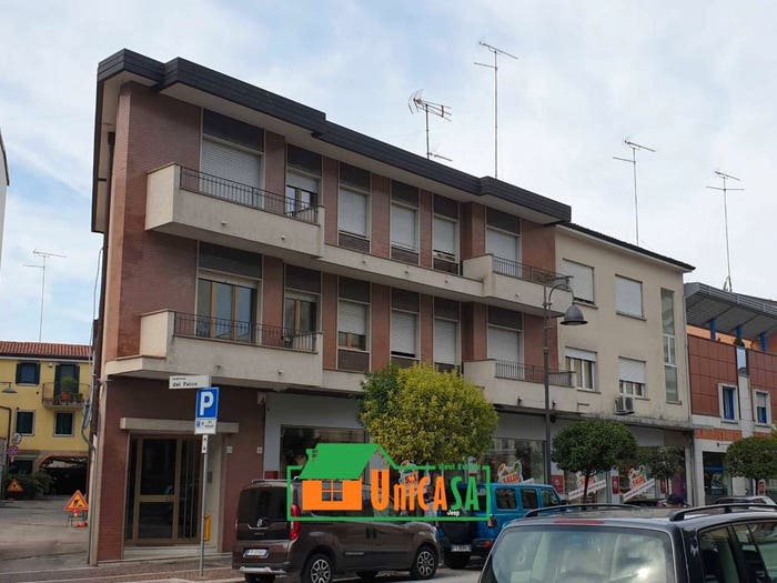 Appartamento quadrilocale in vendita in Via Duca d'Aosta, Centro, Monfalcone