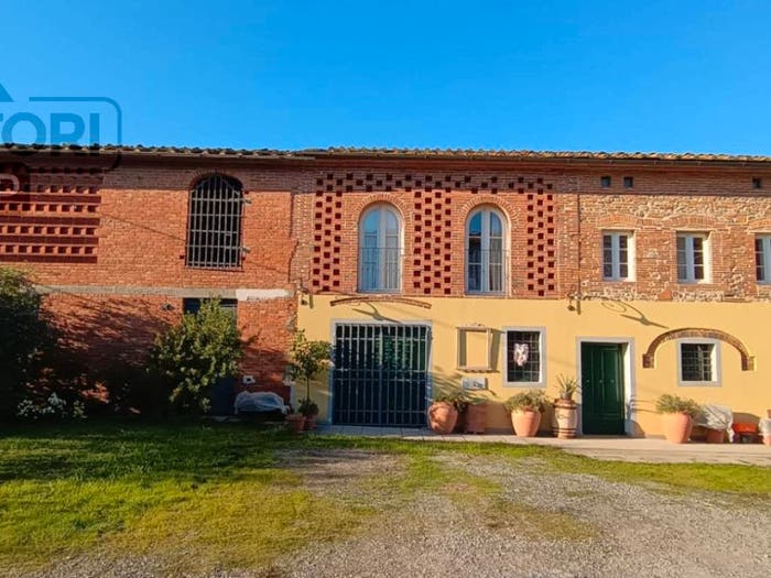 Casa con 5 locali in vendita in Strada Vicinale Gragnano e San Martino, Gragnano Lappato, Capannori