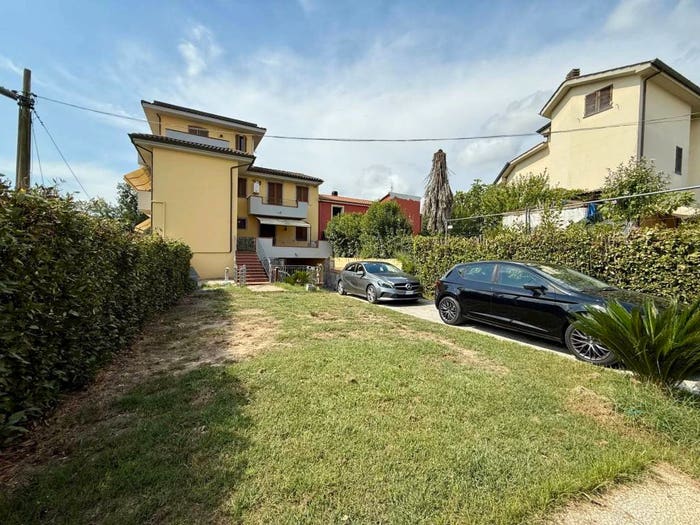 Casa quadrilocale in vendita in Località Sarti Grilletto, Badia Pozzeveri Le Corti, Altopascio