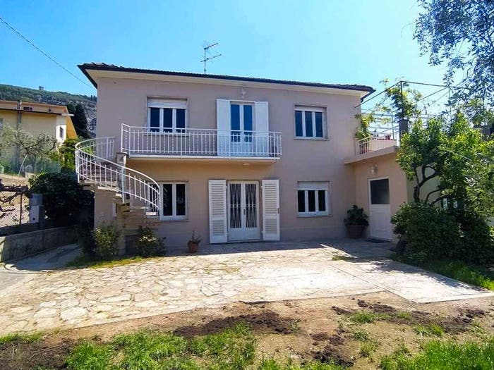 Appartamento con 5 locali in vendita in Piazza Giusti, Centro, Monsummano Terme