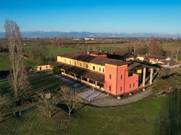 Casa con 6 locali in vendita in Strada Provinciale Lenese, Manerbio