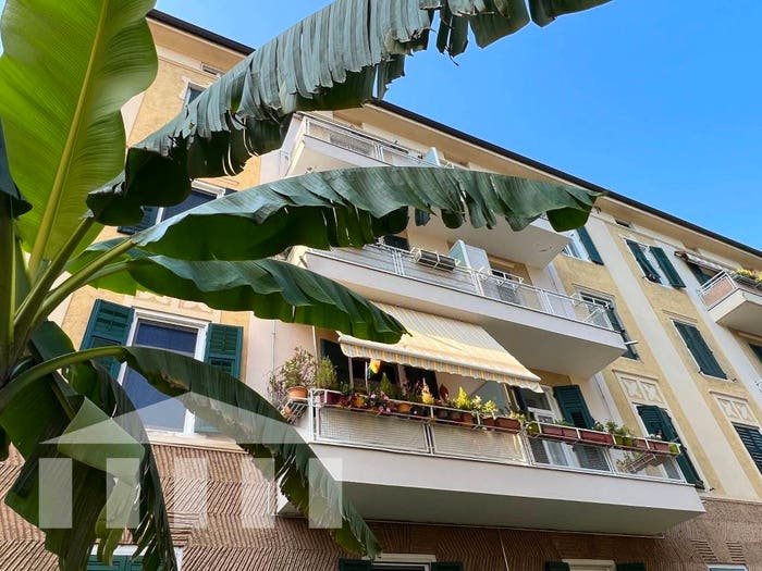 Appartamento trilocale in vendita in Via Ugo Foscolo Merano BZ Italia, Centro, Merano