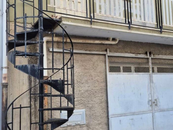Casa quadrilocale in vendita in Piazza Duomo di Gualtieri, Gualtieri Sicaminò