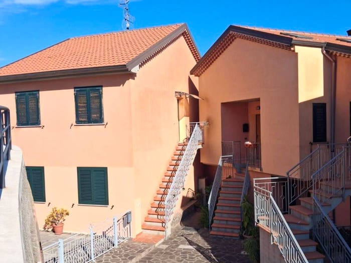 Appartamento trilocale in vendita in Via Iencarola, Casal Velino