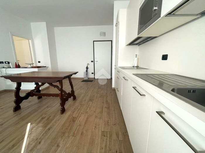Appartamento quadrilocale in vendita in Via pietro scavini, Sacro Cuore, Novara