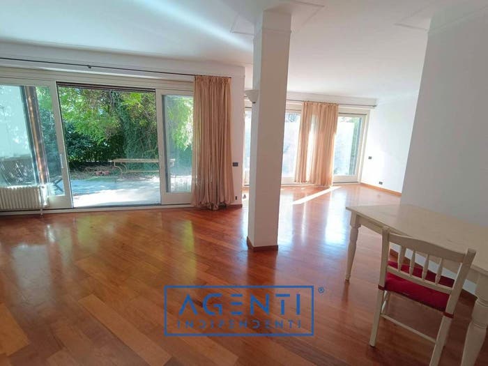 Appartamento con 5 locali in vendita in Via Amilcare Ponchielli, Parco, Monza