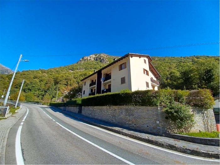 Appartamento trilocale in vendita in Lillianes
