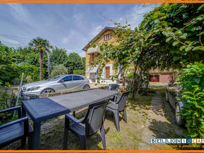 Casa trilocale in vendita in Via Maggio, Centro, Malnate