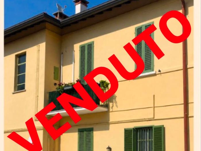Appartamento trilocale in vendita in Via Roma, Centro, Siziano
