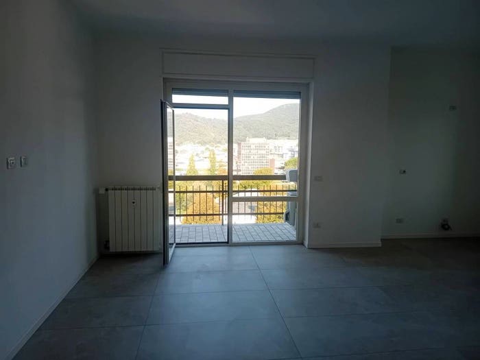 Appartamento trilocale in vendita in Via Luigi Reverberi, Via Veneto Borgo Trento, Brescia