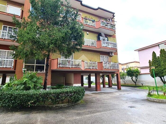 Appartamento quadrilocale in vendita in Via J F Kennedy, Casapulla