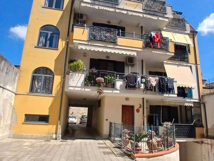 Appartamento trilocale in vendita in Via Trento, Centro, Portico di Caserta
