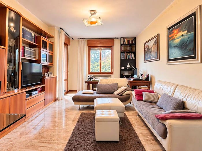Appartamento trilocale in vendita in Via Jacopo Zanguidi, Montanara Cinghio, Parma