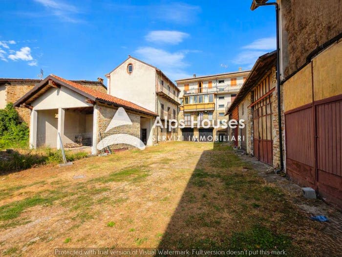 Casa con 6 locali in vendita in Via Settembre, Castino