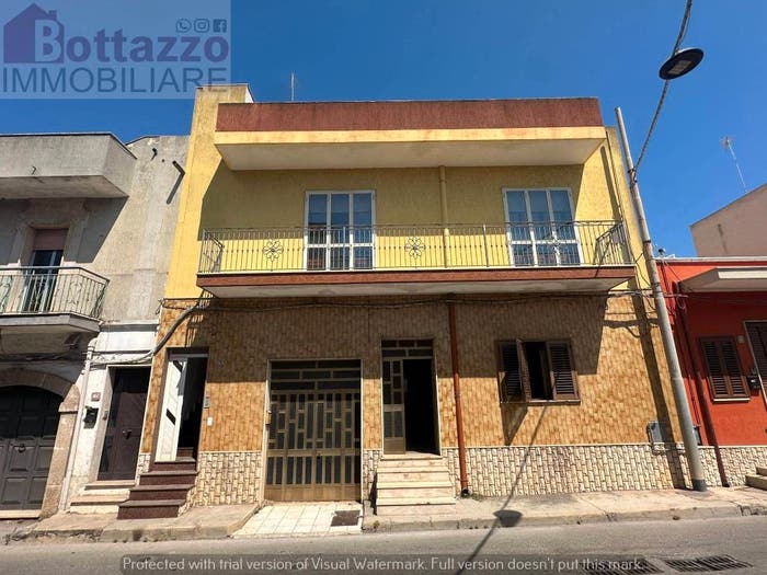 Appartamento con 6 locali in vendita in Via Roma, Centro, Lizzano