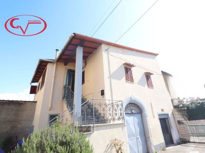 Appartamento trilocale in vendita in Via Aretina, Levane, Montevarchi