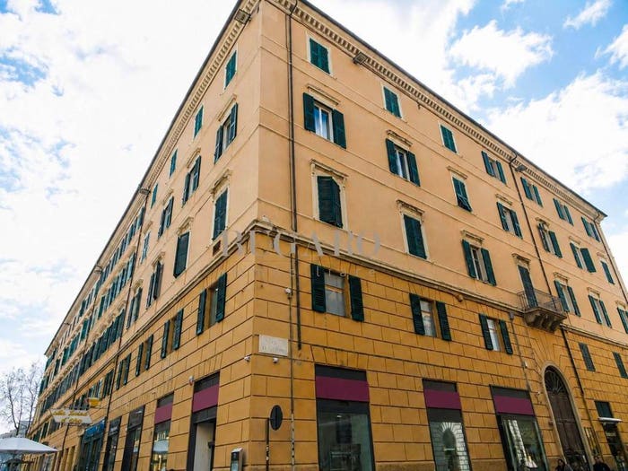 Appartamento con 6 locali in vendita in Corsi, Ancona