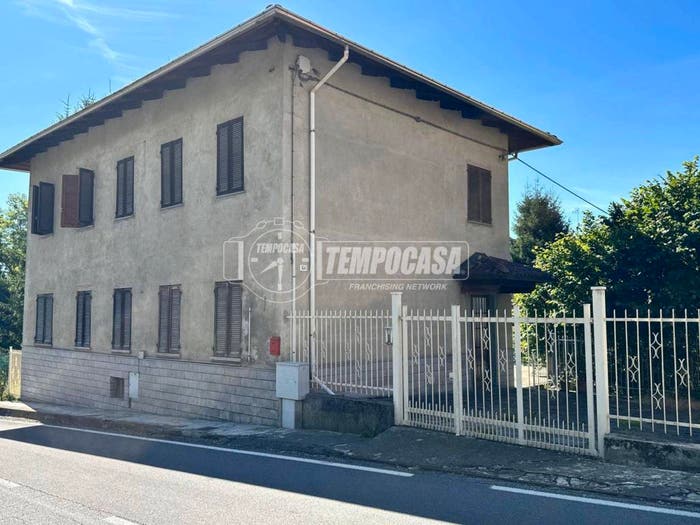 Casa con 6 locali in vendita in Via Giuseppe Garibaldi, Pralungo