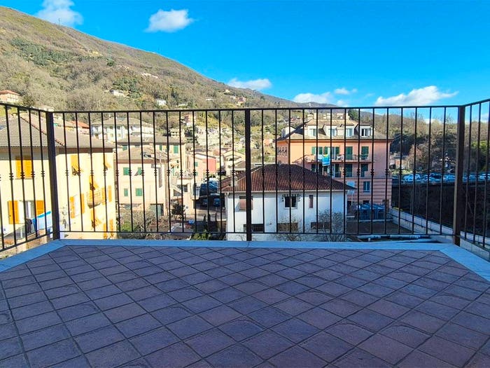 Appartamento trilocale in vendita in Piazza dei Pescatori, Gattorna, Moconesi