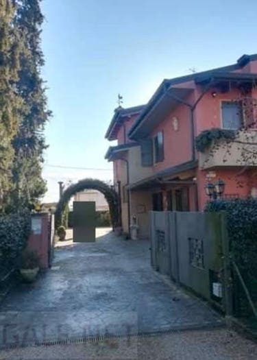 Casa con 6 locali in vendita in Via iv novembre, Centro, Grisignano di Zocco