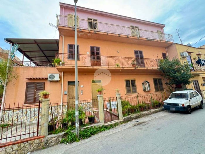Appartamento quadrilocale in vendita in Via Molara, Santicelli, Palermo