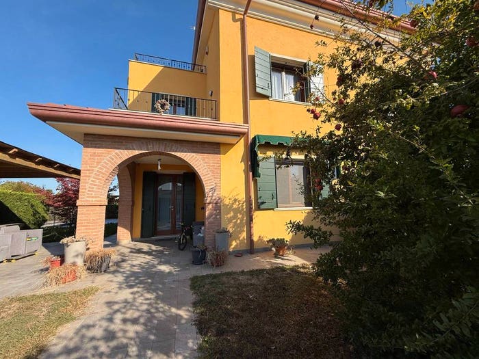 Casa con 6 locali in vendita in Via Arnaldo Abate, Concadalbero, Correzzola