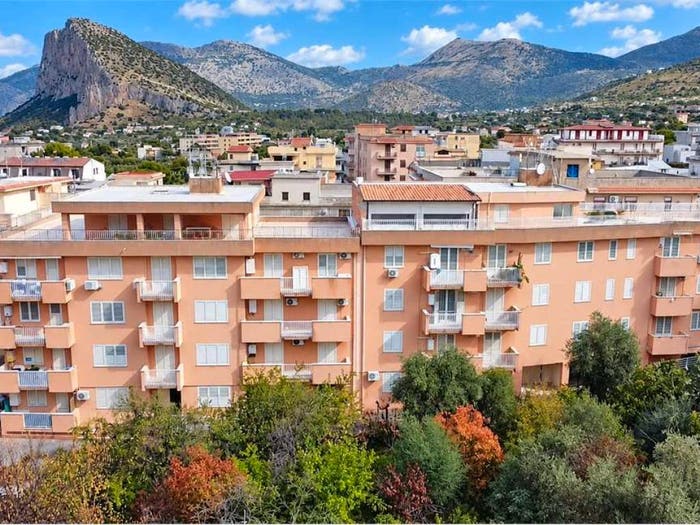 Appartamento quadrilocale in vendita in via don luigi sturzo, Centro, Carini
