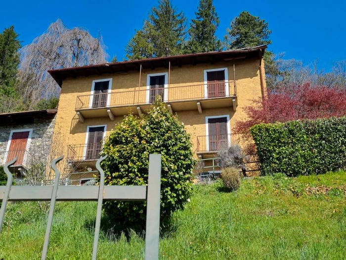 Casa con 6 locali in vendita in Via Roma, Centro, Premeno