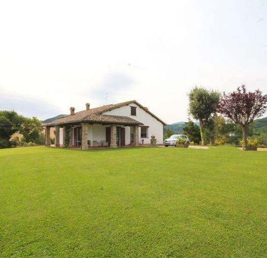 Casa con 6 locali in vendita in Vocabolo Pudrina, Sant'Angelo in Vado