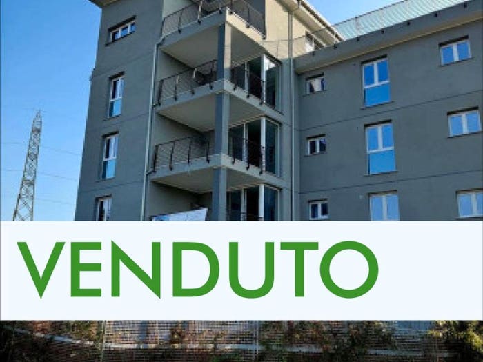 Appartamento trilocale in vendita in Via Circonvallazione, Gorla Minore