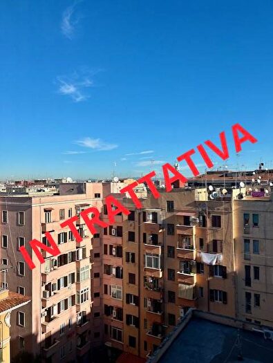 Appartamento trilocale in vendita in Via Coriolano, Furio Camillo, Roma