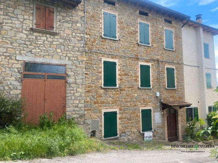 Casa con 5 locali in vendita in via via Felinamata, Castelnovo Ne' Monti