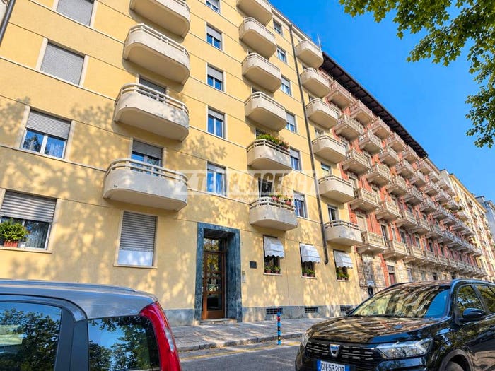 Appartamento trilocale in vendita in Corso Lecce, Parella, Torino