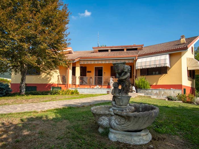 Casa con 6 locali in vendita in Regione Leiso, San Marzano Oliveto