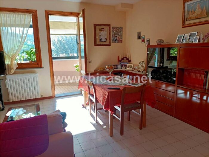 Appartamento con 5 locali in vendita in Via Lago di Como, Villa Ceccolini, Pesaro