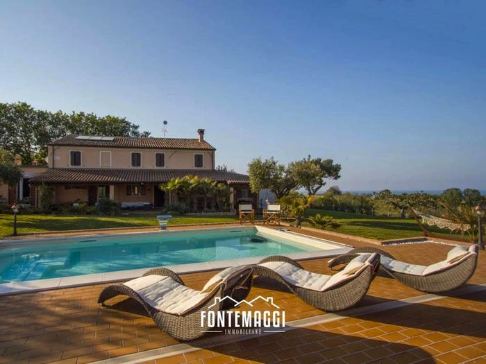 Casa con 6 locali in vendita in Via Mario Sironi, Torrette Ponte Sasso, Fano