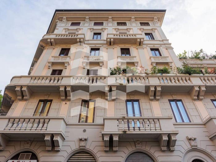 Appartamento con 5 locali in vendita in Viale Montello, Paolo Sarpi, Milano