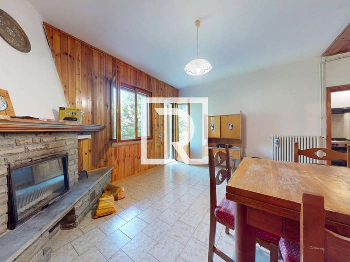 Appartamento trilocale in vendita in VIA PORTICHESE, Tredozio