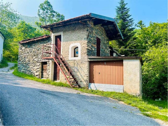 Casa con 5 locali in vendita in Località Fossato, Ormea
