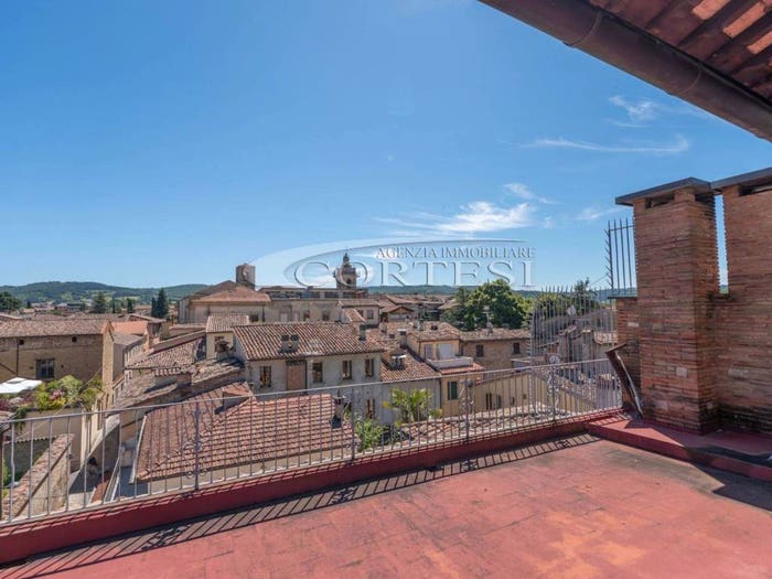 Casa con 6 locali in vendita in Via dei Cavalieri, Centro, Città di Castello