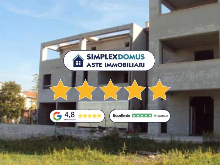 Appartamento con 5 locali in vendita in Via S Egidio, Centro, Trevi