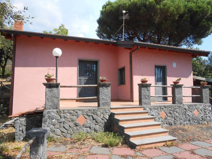 Casa trilocale in vendita in Nicolosi