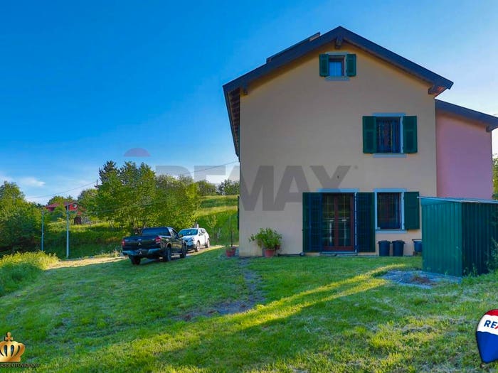 Casa con 6 locali in vendita in Via Tolmino, Fumeri, Mignanego