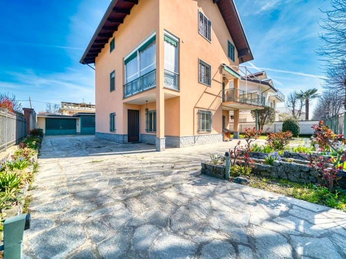 Casa con 6 locali in vendita in VIALE GENERALE PEROTTI, Borgaretto, Beinasco
