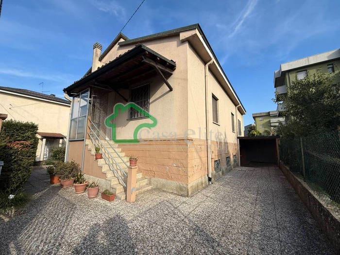 Casa con 5 locali in vendita in Via della Marescalca, San Fereolo Albarola Faustina, Lodi