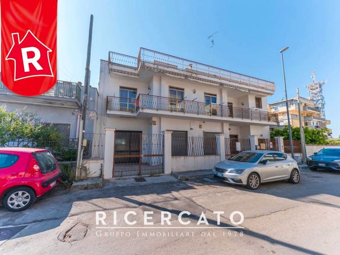 Casa con 6 locali in vendita in Via Antonio Bortone, Rudiae Casermette, Lecce