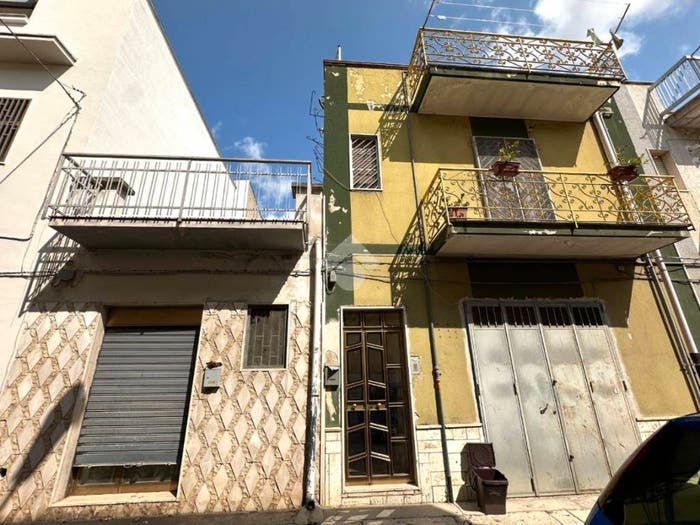 Casa con 5 locali in vendita in Via Nicolai Prevosto, Centro, Canosa di Puglia