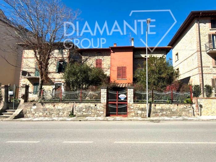 Casa con 6 locali in vendita in Contrada Mulino, Castiglione del Lago