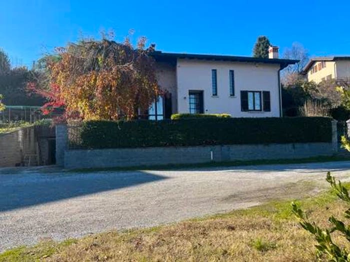 Casa con 5 locali in vendita in Via Per Carcano No Number, Albavilla